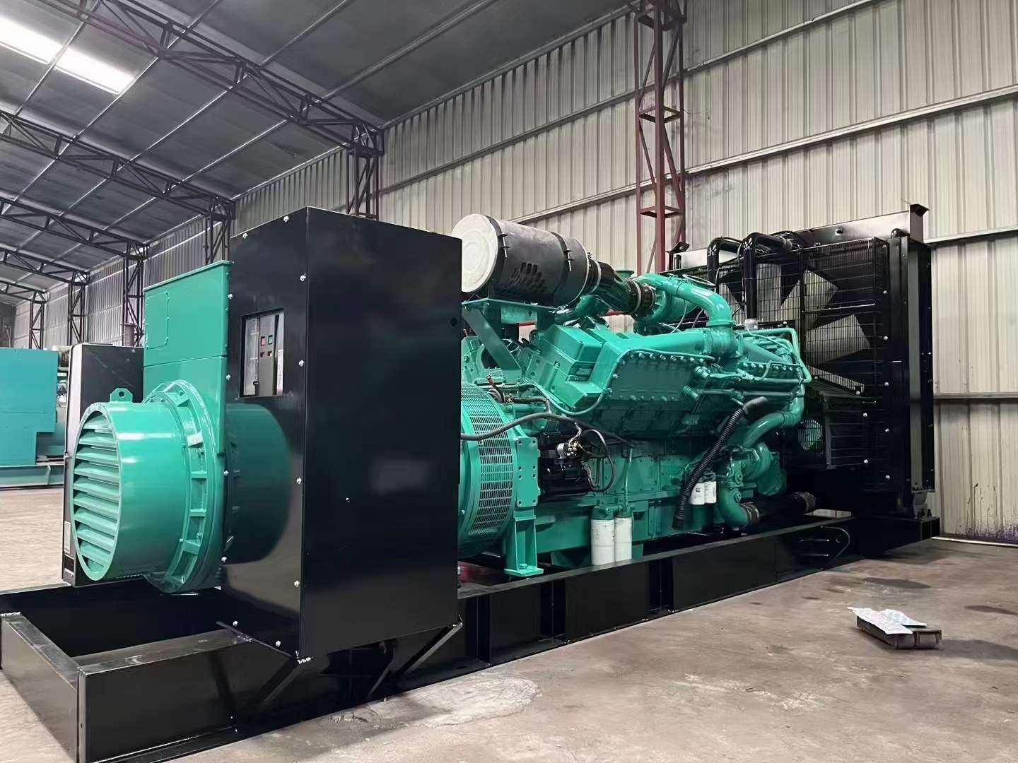 永德如何降低 800kW 柴油发电机输出电流的波动？
