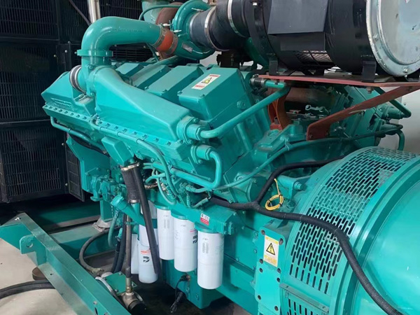 永德更换100kW柴油发电机组机油时，需要注意哪些事项？